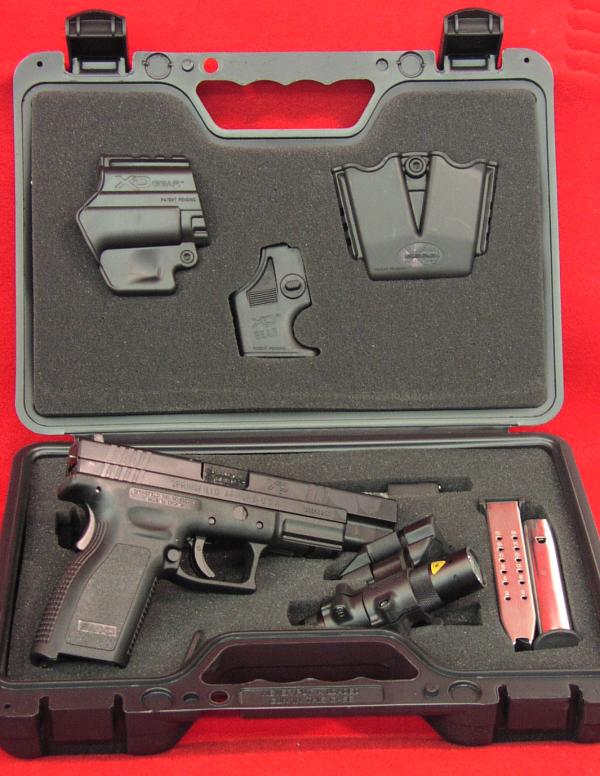 Springfield Armory XD 9mm 5 BLACK W/ RLS Tact Light