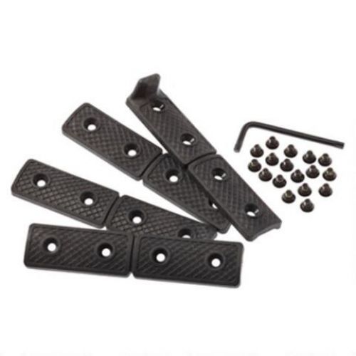 LWRC IC/REPR/SIX8 RAIL PANELS BLK(3)