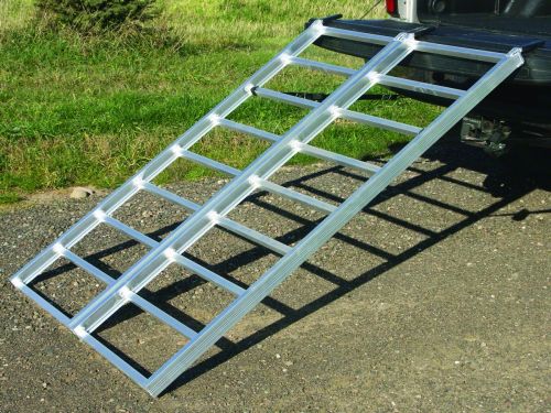 Bi-fold Aluminum Ramp