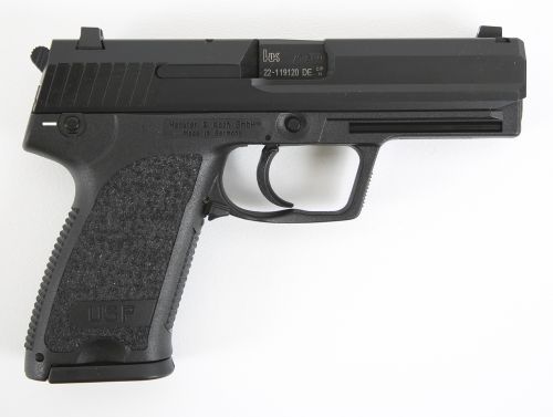 Heckler & Koch H&K USP V1 40 S&W 4.25 13+1 (2) Black Blued Steel Slide Black Interchangeable Backstrap Grip