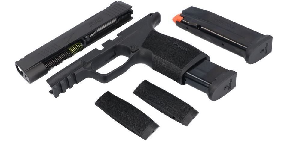 Sig Sauer P365-XMacro Compact Cal-x Kit, Black
