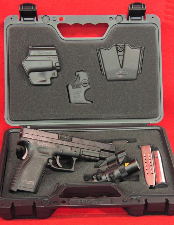 Springfield Armory  XD 9mm 5 BLACK W/ RLS Tact Light