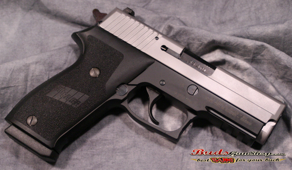 Sig Sauer P220R .45 Carry 2 Tone Night Sights 3 mags