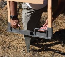 BIR METAL STAND 24 WITH SPIKE - BC-2390MTS BIR METAL STAND 24 WITH SPIKE - BC-2390MTS