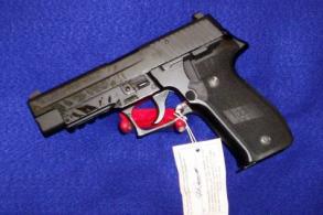Sig Sauer 226R 40s&w DAK Nitron *w/ 3 Hi Cap Mags REDUCED!!!