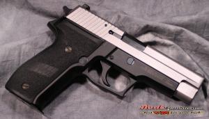 Sig Sauer P226 .40 2 Tone Night Sights NO RAIL 3 Mags - E2640TSSG Sig Sauer P226 .40 2 Tone Night Sights NO RAIL 3 Mags - E2640TSSG