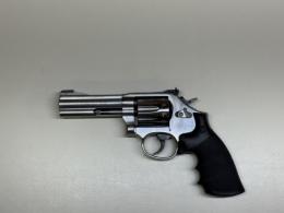 Used S&W M617 .22LR W box - USMI22425